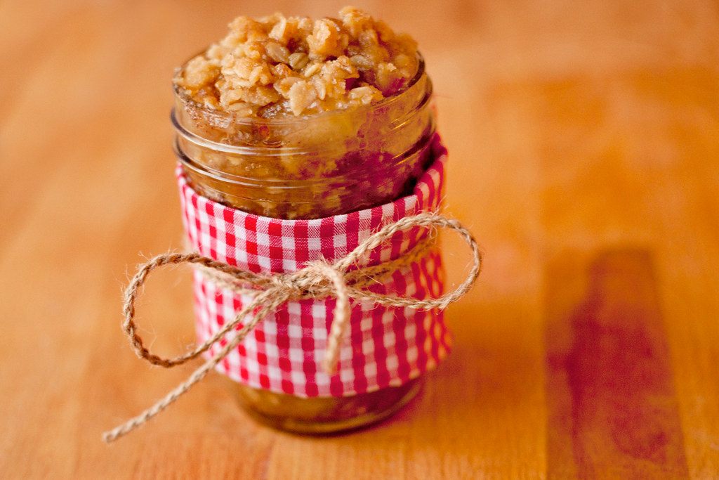 A photo of apple crumble