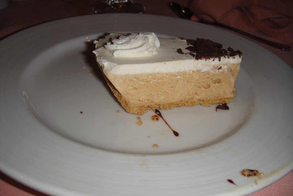 A photo of ice cream pie