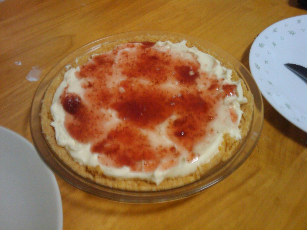 A photo of cheesecake graham crust