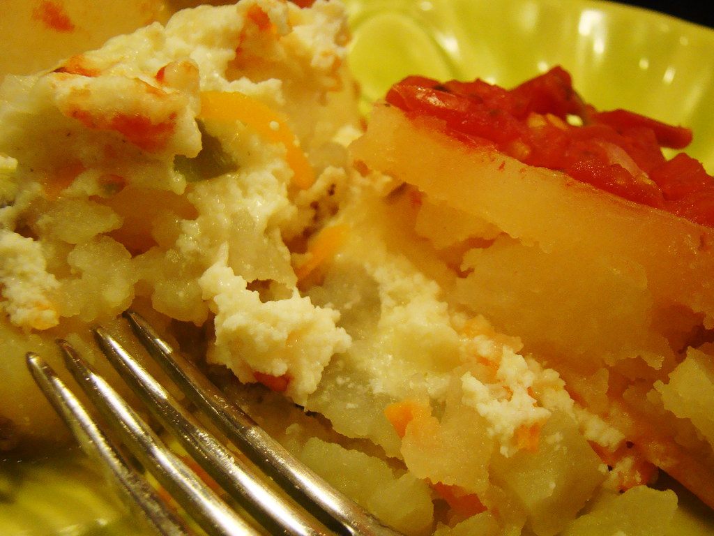 A photo of scalloped potatoes casserole