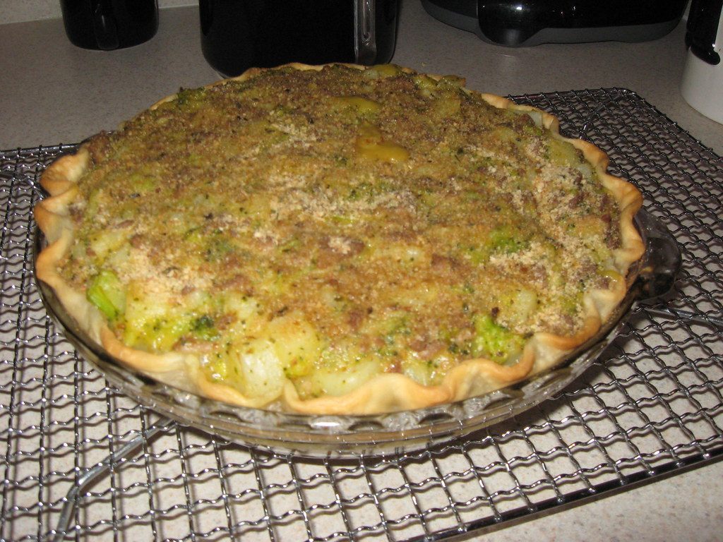 A photo of turkey pie